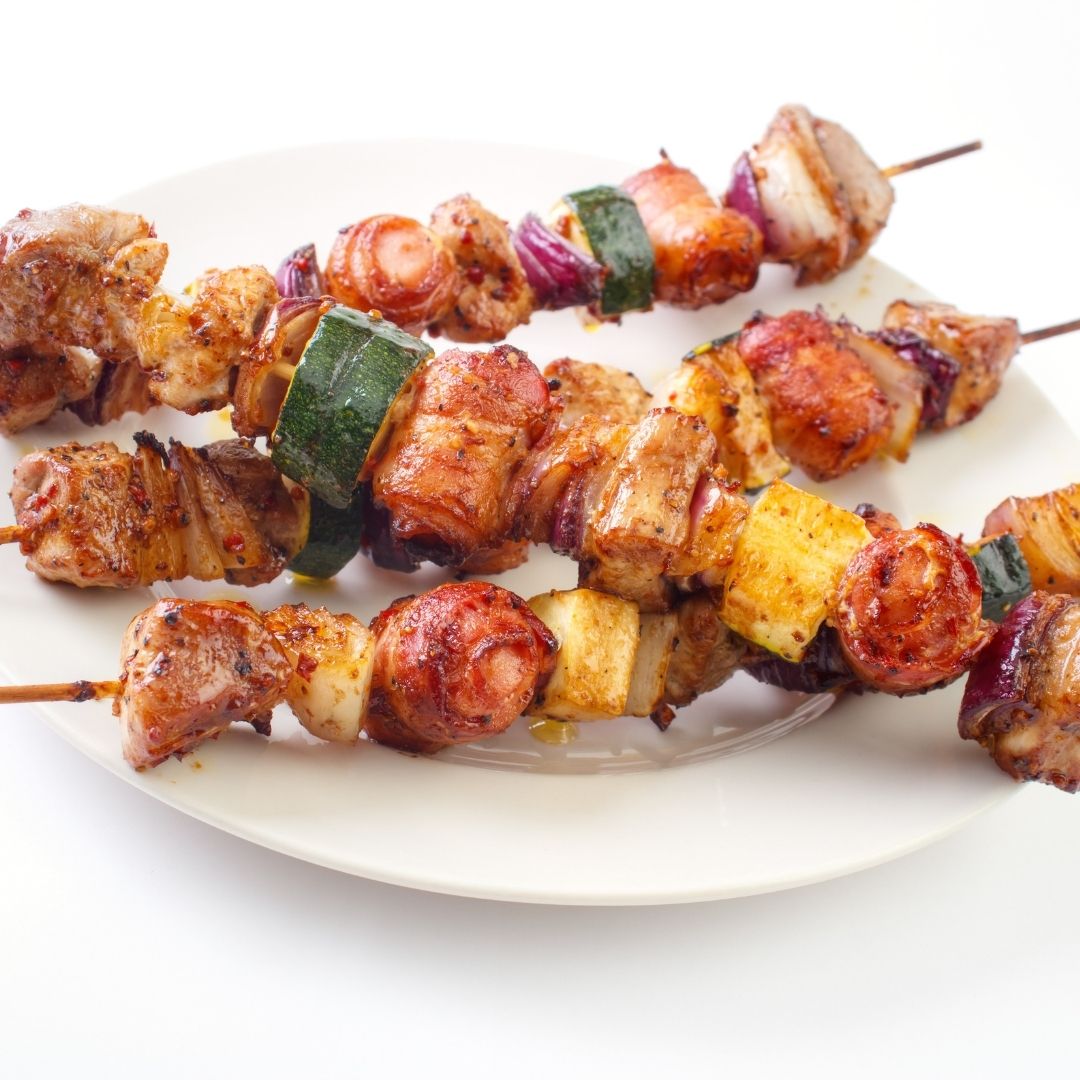 L Brochetas carne